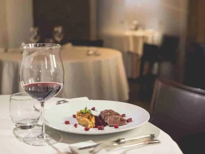 8-Esperienza-da-veri-gourmet-menu-degustazione-e-vini-abbinati-scaled-1.webp